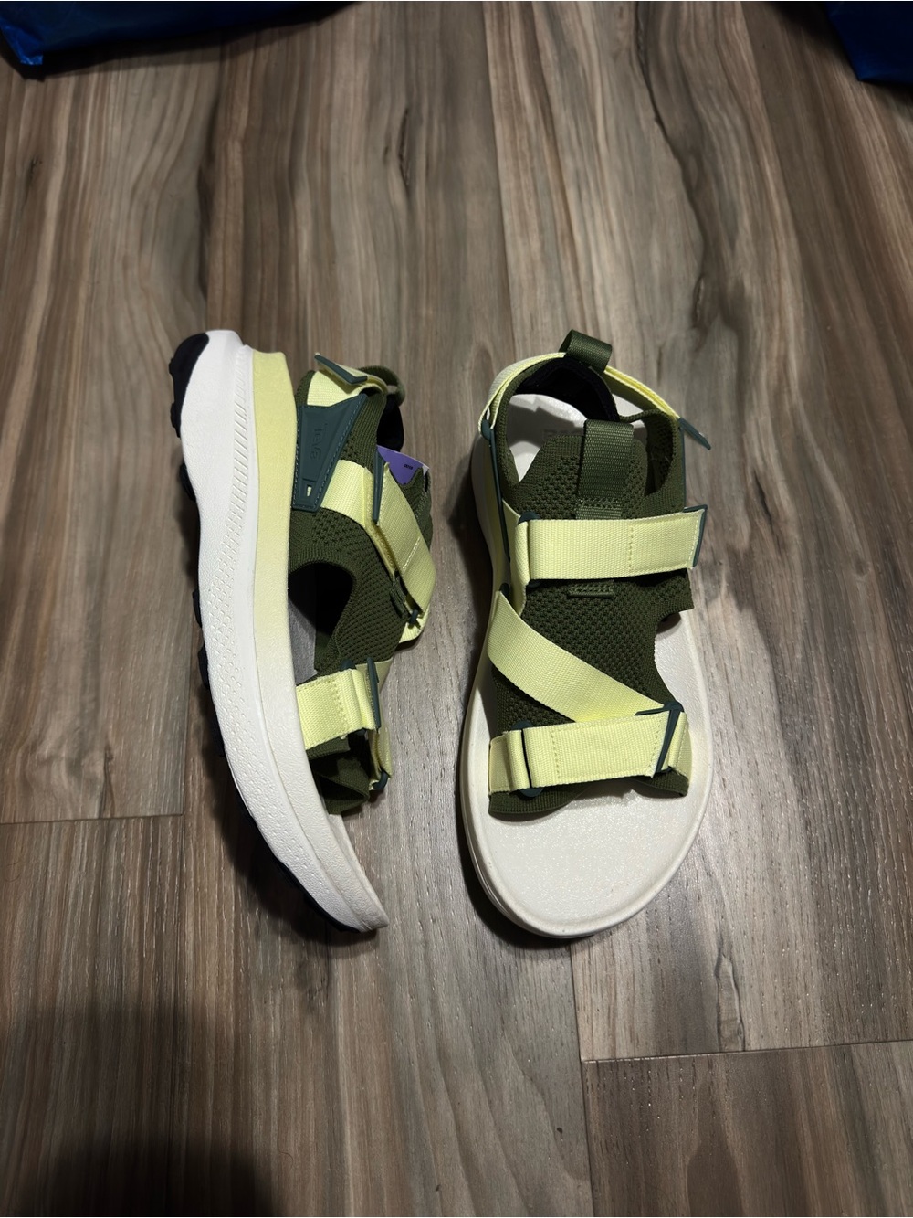 Teva Aventrail Hiking Sandals Pesto Green Mens Size 10 New